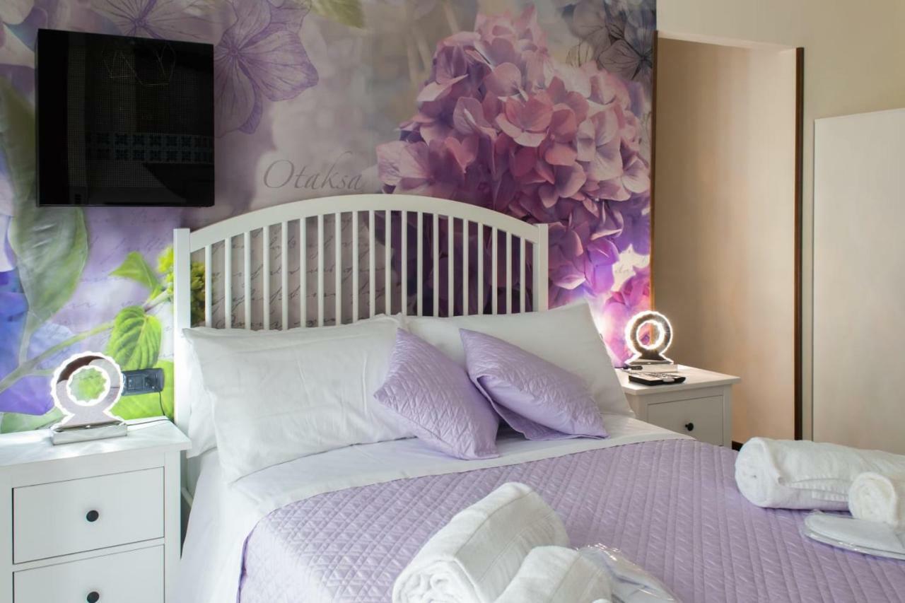 فندق Bed Boutique Napoli Colors الغرفة الصورة